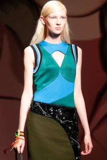 005-Prada-ready-to-wear-spring-2014-detail.jpg