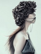 009-Lucie-Molnarova-kadernik-roku-2013-objev-roku-TONI-GUY