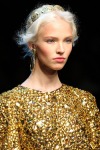 004-Dolce -x-Gabbana-ozdoby-do-vlasu-top-10-jarnich-ucesu-vlasy-strihy