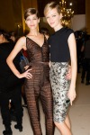 032-Stella McCartney-pesinka-na-stranu-top-10-jarnich-ucesu-vlasy-strihy