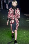 020-Marc-Jacobs-rozcepyreny-bob-10-jarnich-ucesu-vlasy-strihy