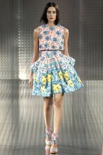 031-kvetinova-moda-flower-fashion-mary-katrantzou-rtw-london-spring-2014