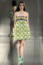 039-kvetinova-moda-flower-fashion-mary-katrantzou-rtw-london-spring-2014