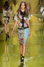 057-kvetinova-moda-flower-fashion-versace-rtw-milan-spring-2014