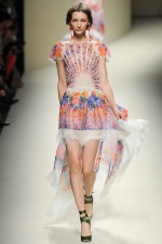 076-kvetinova-moda-flower-fashion-alberta-ferretti-rtw-milan-spring-2014