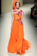 080-kvetinova-moda-flower-fashion-alberta-ferretti-rtw-milan-spring-2014