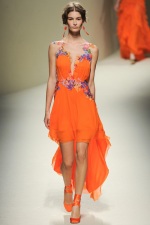 082-kvetinova-moda-flower-fashion-alberta-ferretti-rtw-milan-spring-2014