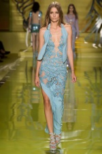 084-kvetinova-moda-flower-fashion-versace-rtw-milan-spring-2014