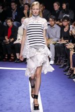 019-sacai--ready-to-wear-rtw--jaro-leto-spring-2015--paris