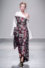 014-aganovich--ready-to-wear-rtw--jaro-leto-spring-2015--paris