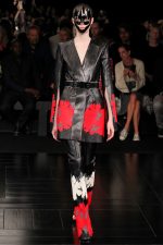 015-alexander-mcqueen--ready-to-wear-rtw--jaro-leto-spring-2015--paris