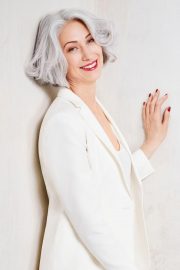 004-silver-glory-ucesy-pro-starsi-zeny-age-of-beauty-schwarzkopf
