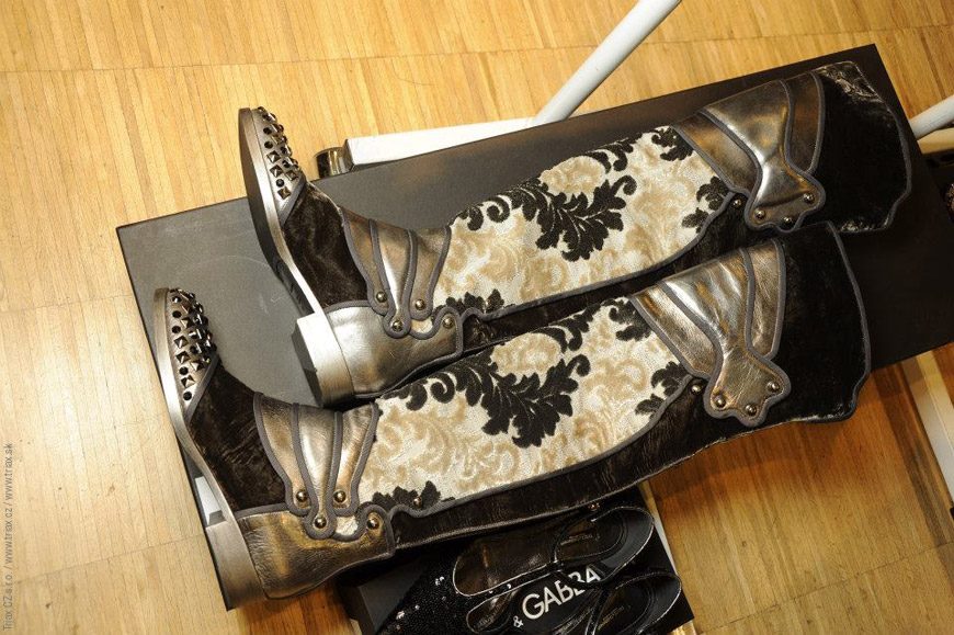Doplňky z kolekce Dolce&Gabbana jsou „zlatou korunkou“ celé kolekce.