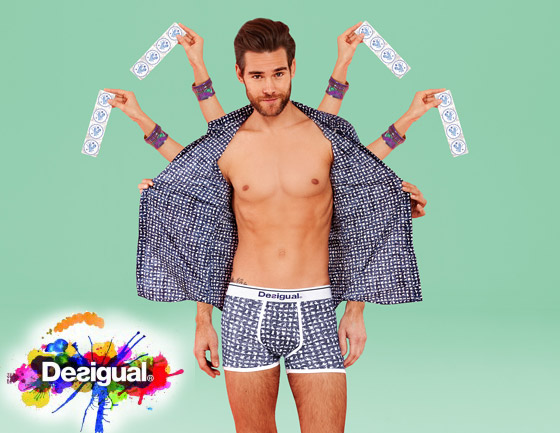 Rafinovaný pánský look Desigual s potisky poloh z kámasútry (kolekce jaro/léto 2014).