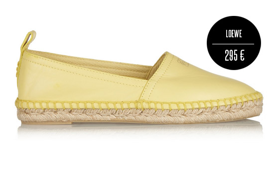Takto vypadají tradiční espadrilky. Máte je už ve svém botníku? Žluté espadrilles jsou z kolekce Loewe léto 2014.