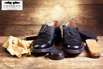Krém na boty a kartáč na boty jsou základní výbavou v péči o kvalitní kožené boty.