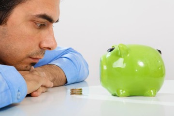 Když dojdou finance i v prasátku, pomůže půjčka. Která rychlá půjčka je levná a bez rizik? Jednu jsme otestovali!
