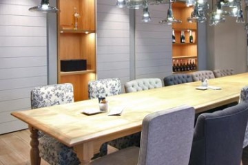 Interiér restaurace Aliter navrhla známá španělská architektka Meritxell Cuartero.