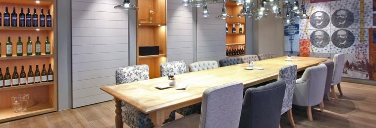 Interiér restaurace Aliter navrhla známá španělská architektka Meritxell Cuartero.