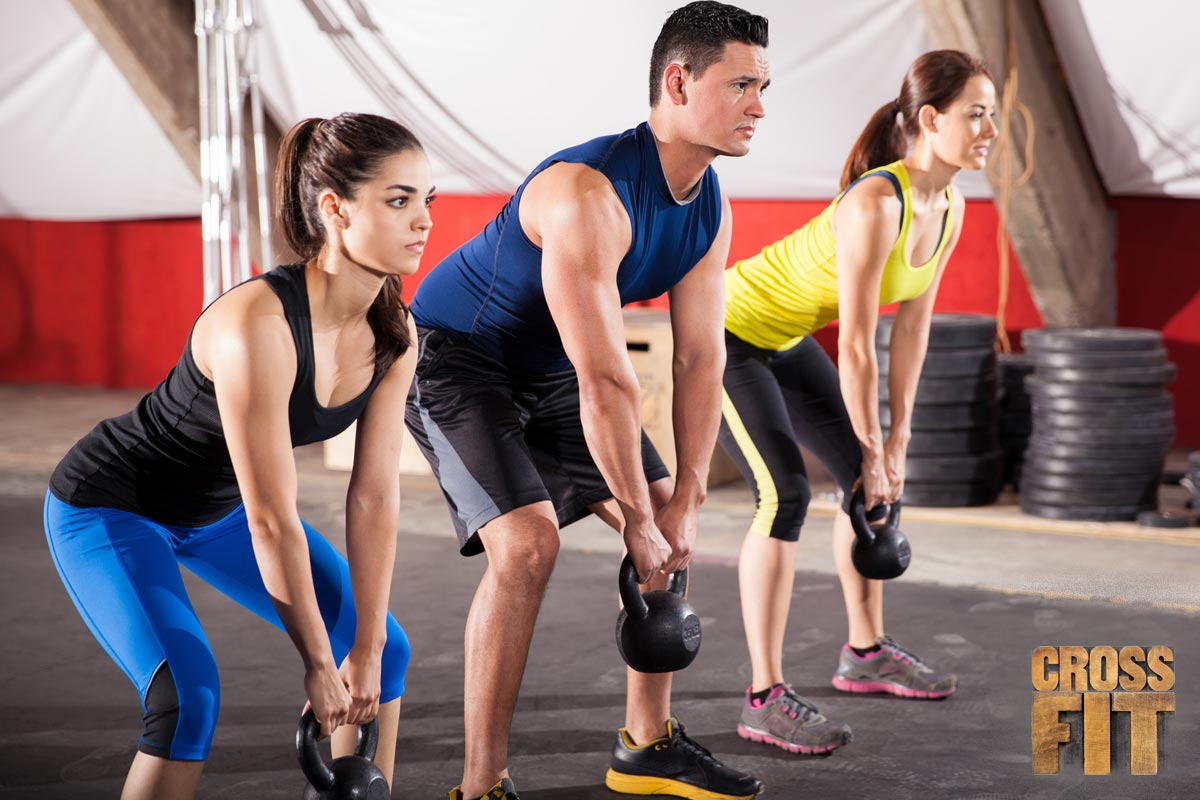 Silové cvičení je důležitou součástí CrossFit tréningů, ale rozhodně si nepředstavujte cvičení v klasické posilovně.