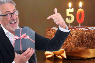 Slaví někdo z vašich blízkých, kolegů či známých padesátiny? Podívejte se, jaký dárek k 50. narozeninám udělá radost ženám a jaký mužům.