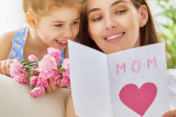 Den matek: datum, kdy byste neměli zapomenou na svoji mámu. Máme pro vás tipy na dárky ke Dni matek.