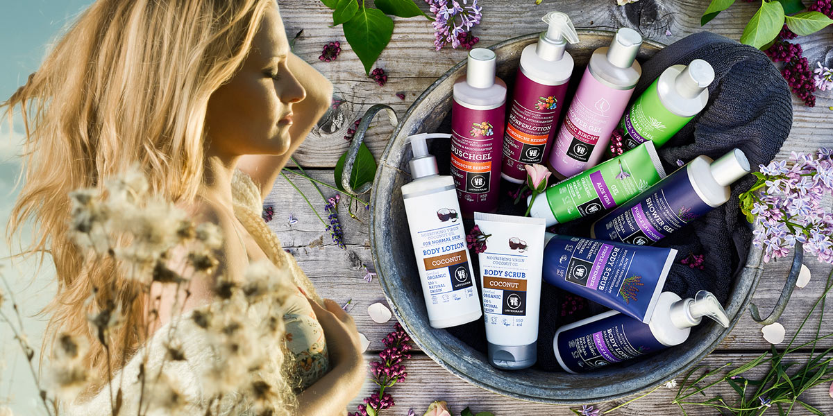 Veganská kosmetika je pro vegany součástí životního stylu. Neobsahuje živočišné produkty a nebyla testovaná na zvířatech. Hitem se ale kosmetika pro vegany stala i mimo veganské kruhy. Slibujeme si od ní více přírodních složek a méně chemie.